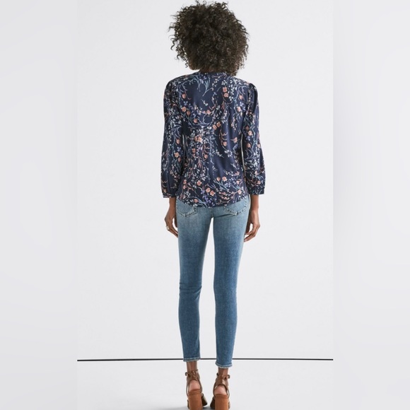 Lucky Brand Floral Printed Henley Top Size Medium - Picture 3 of 10